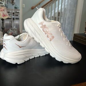 Hoka One One Rincon 3 Women’s Eggnog Cream Ivory Ecru White Sneaker New Size 8